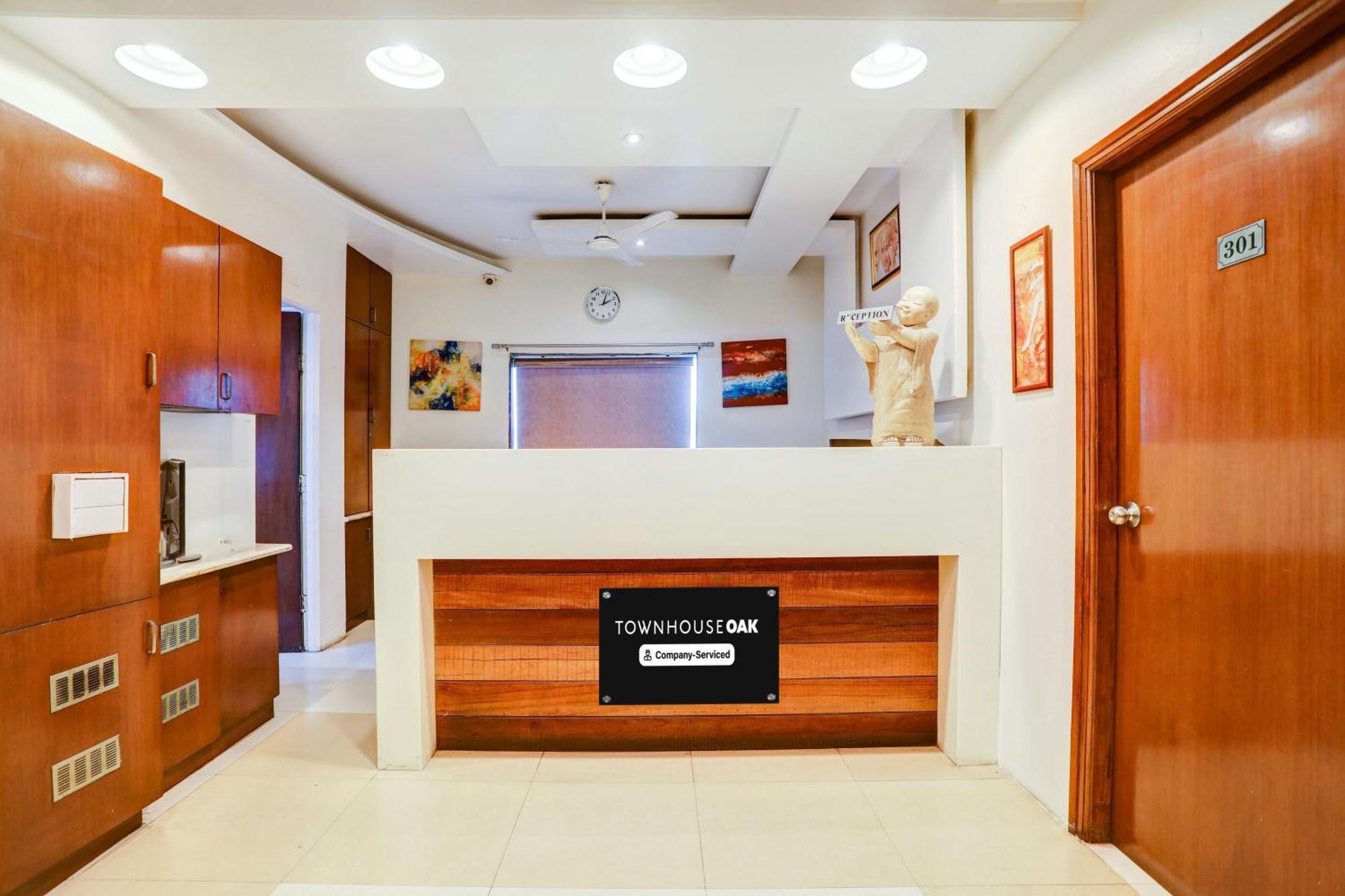 Super Townhouse Oak Ramdaspeth Downtown
