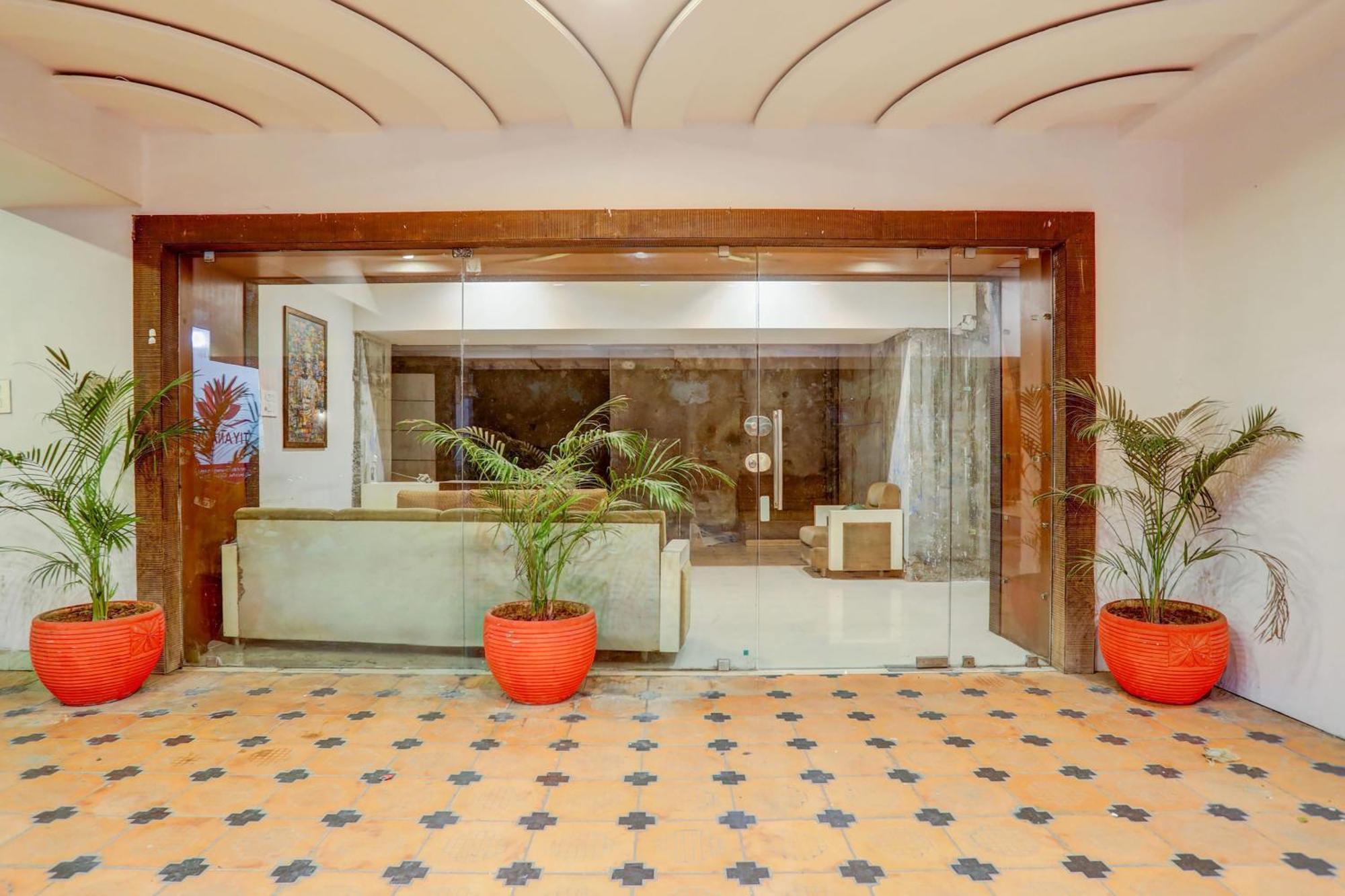 Super Townhouse Oak Ramdaspeth Downtown 3*