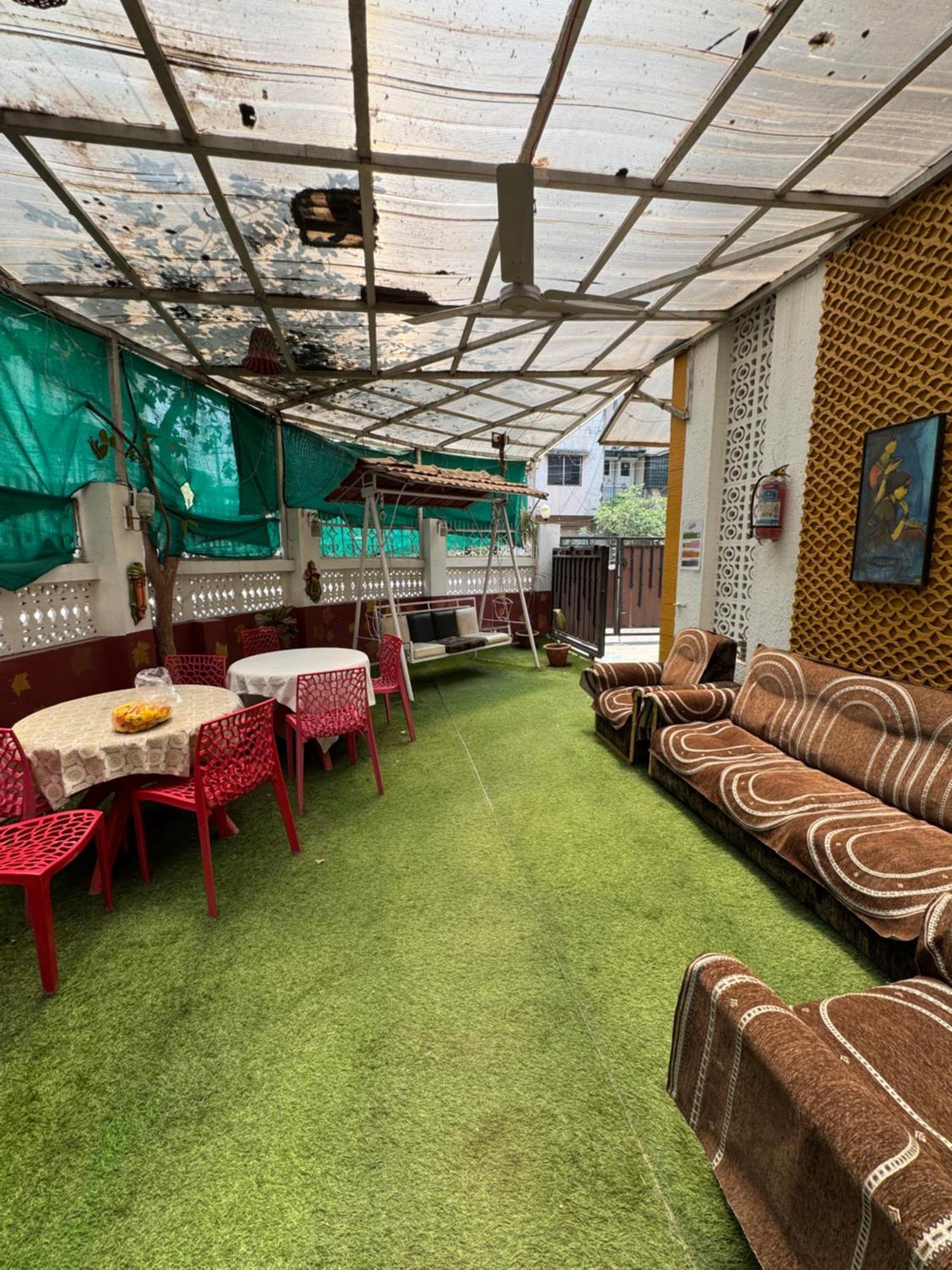Rampriya Service Guest house
