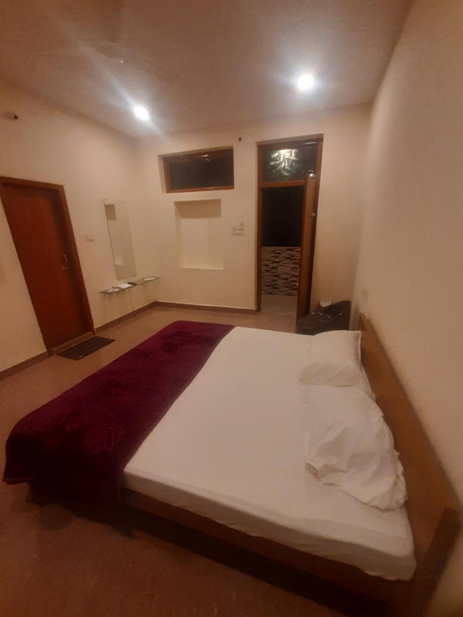 Hotel 24-7 Nagpur