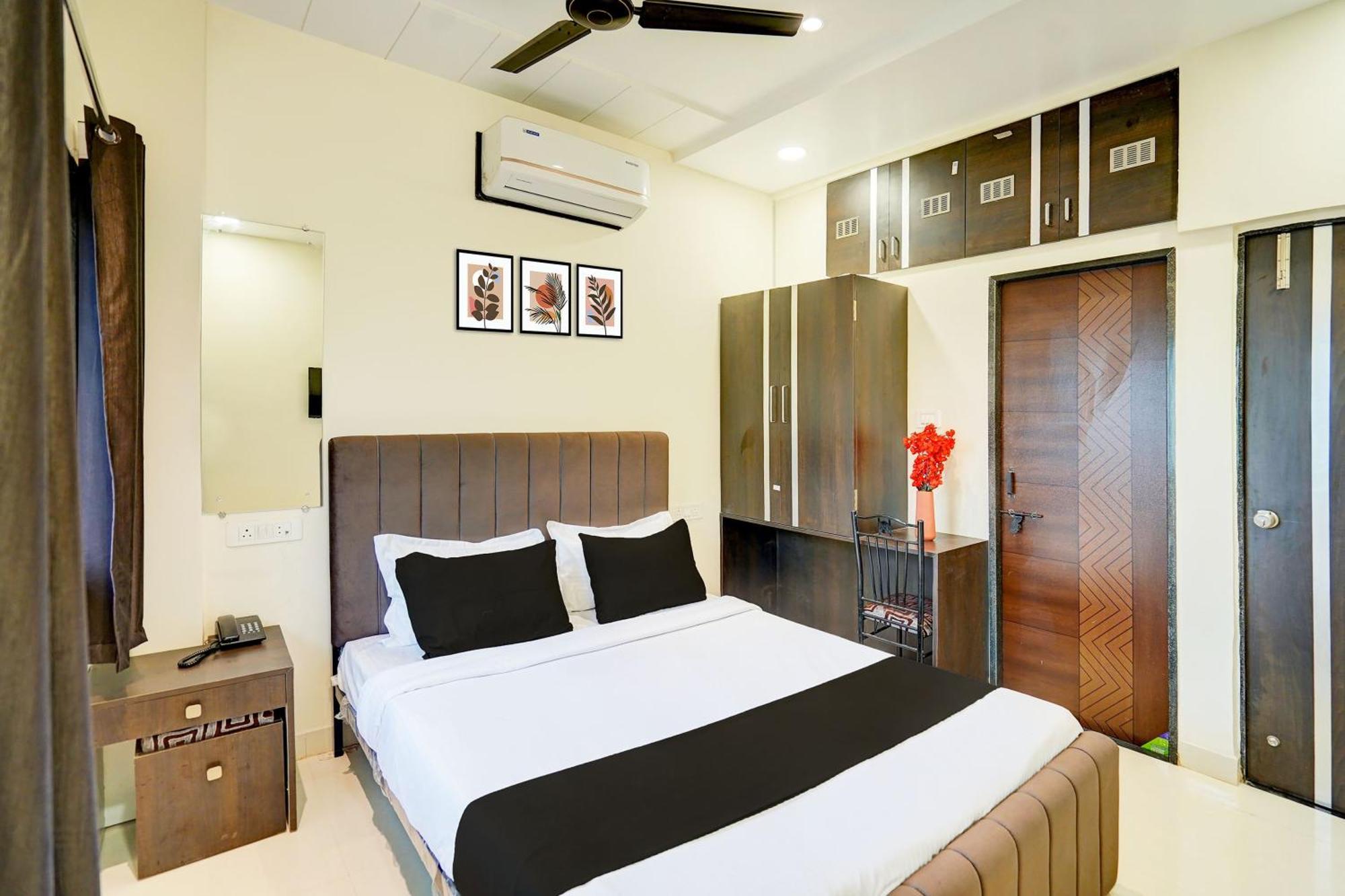 Super O Manish Nagar Hotel