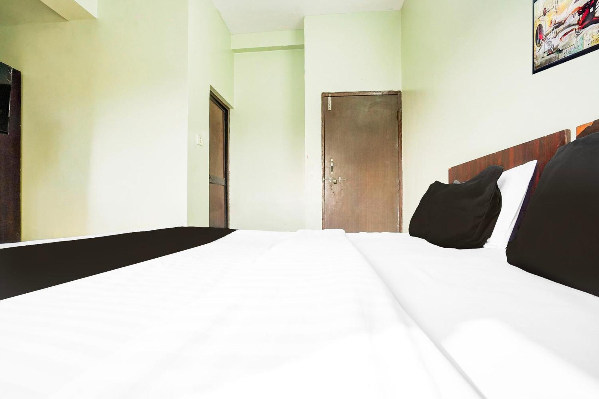 Super O Rajendra Nagar Hingna Road Hotel