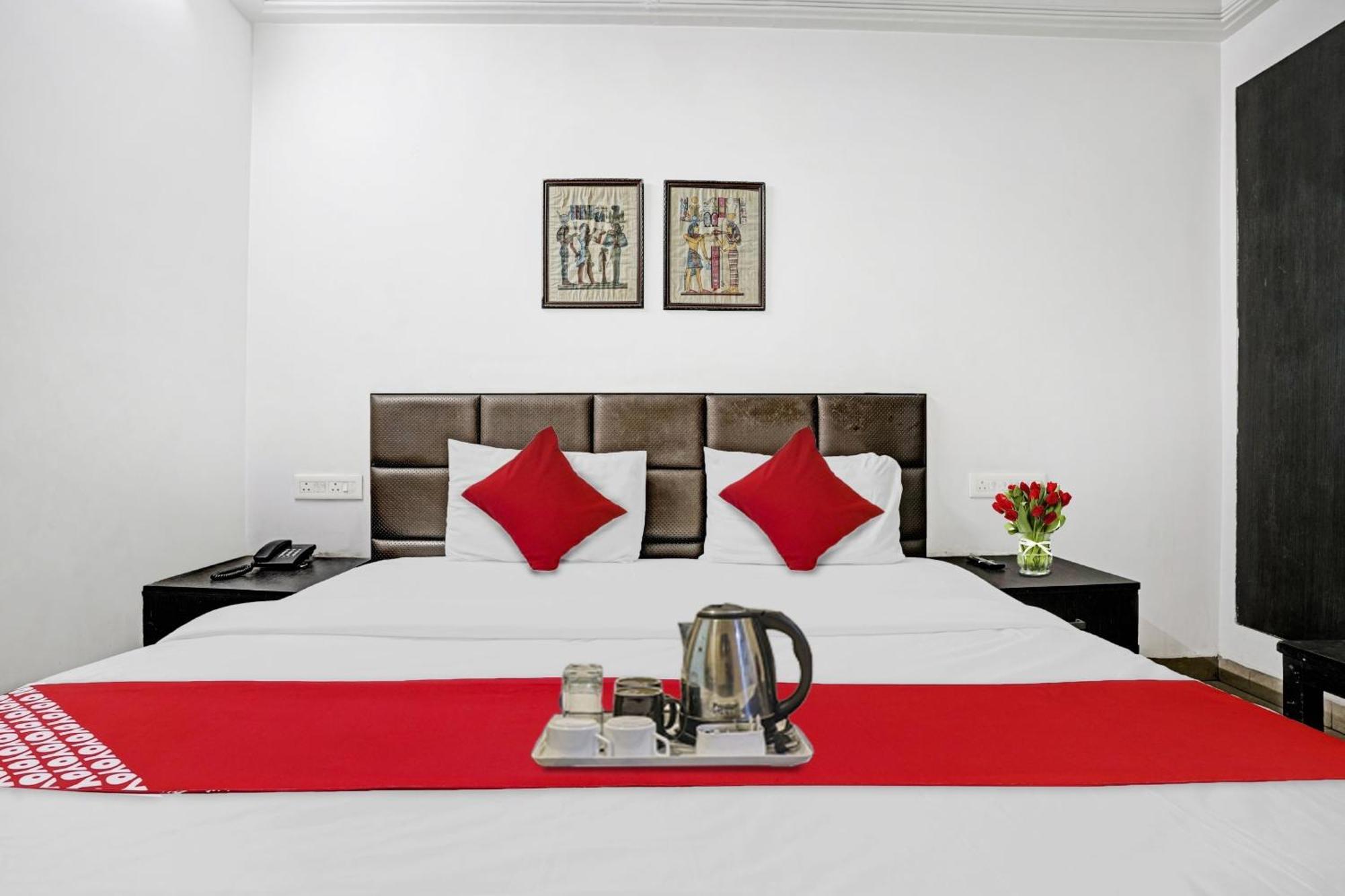 Hotel O Paradise 3*