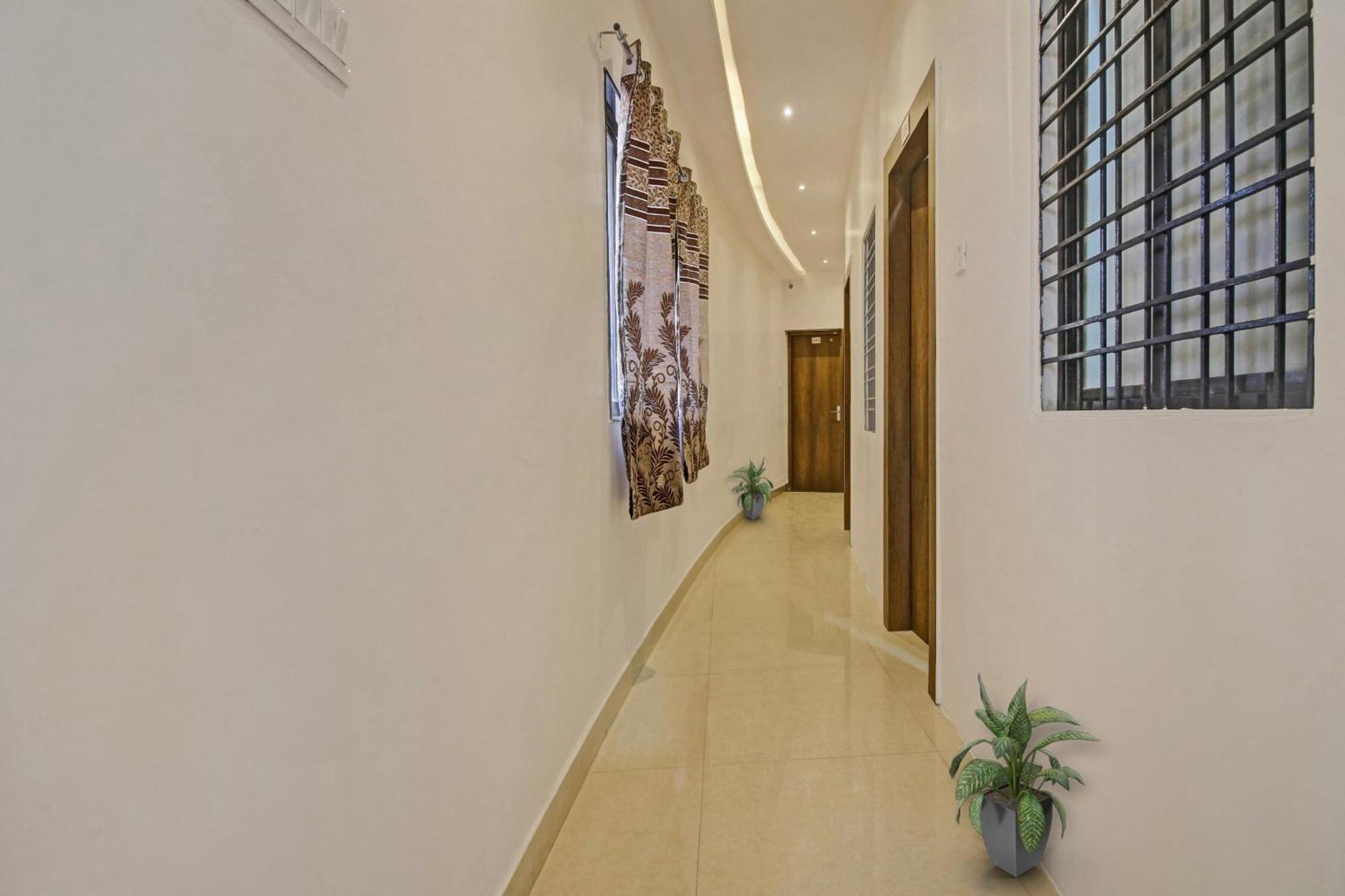 Hotel O Crossroad Nagpur