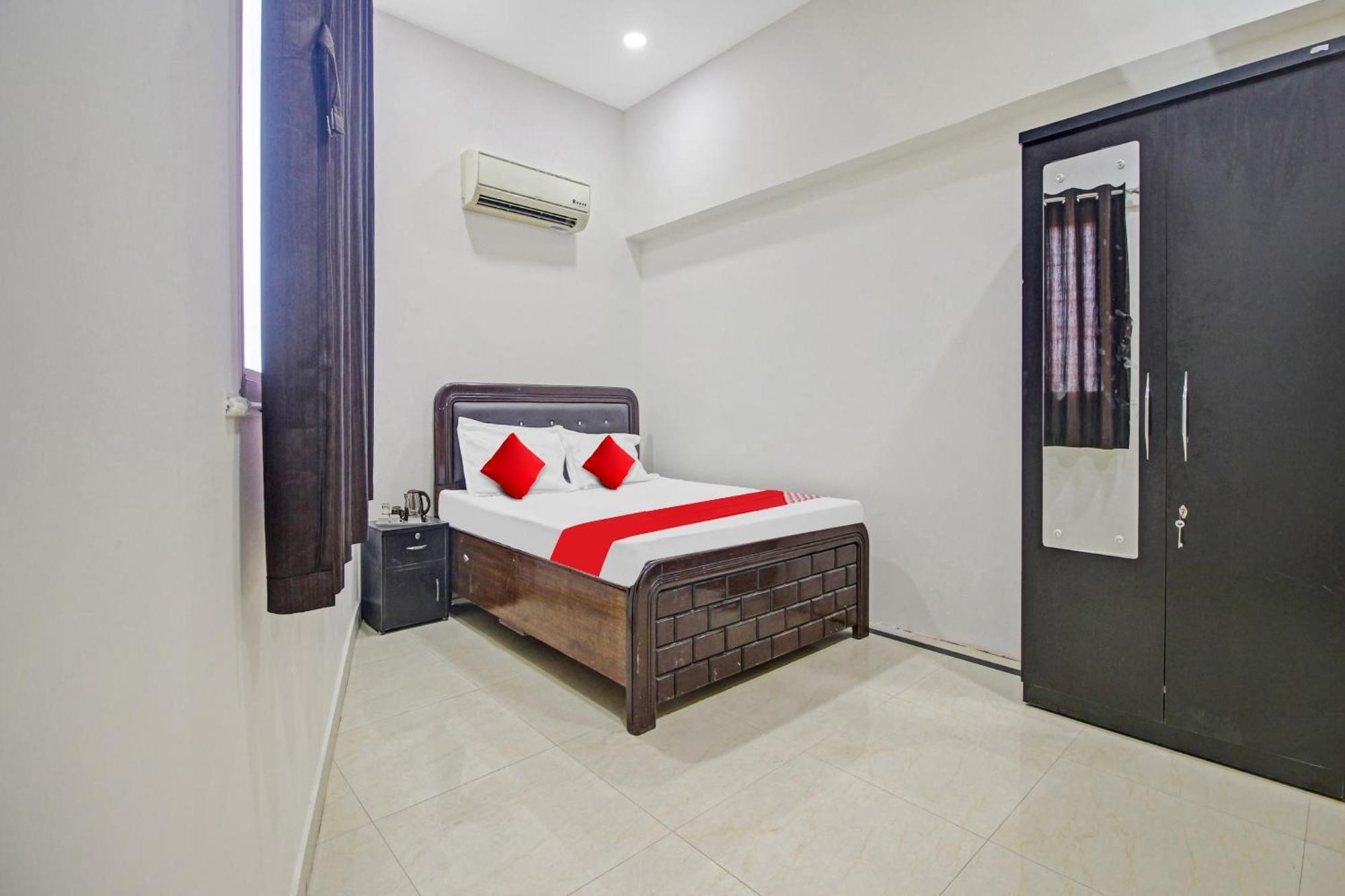 Hotel O Crossroad 3*