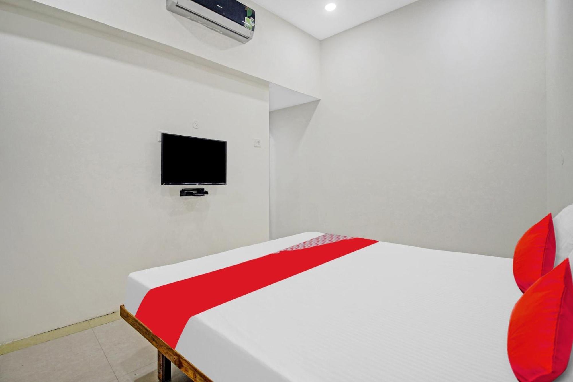 Hotel O Crossroad