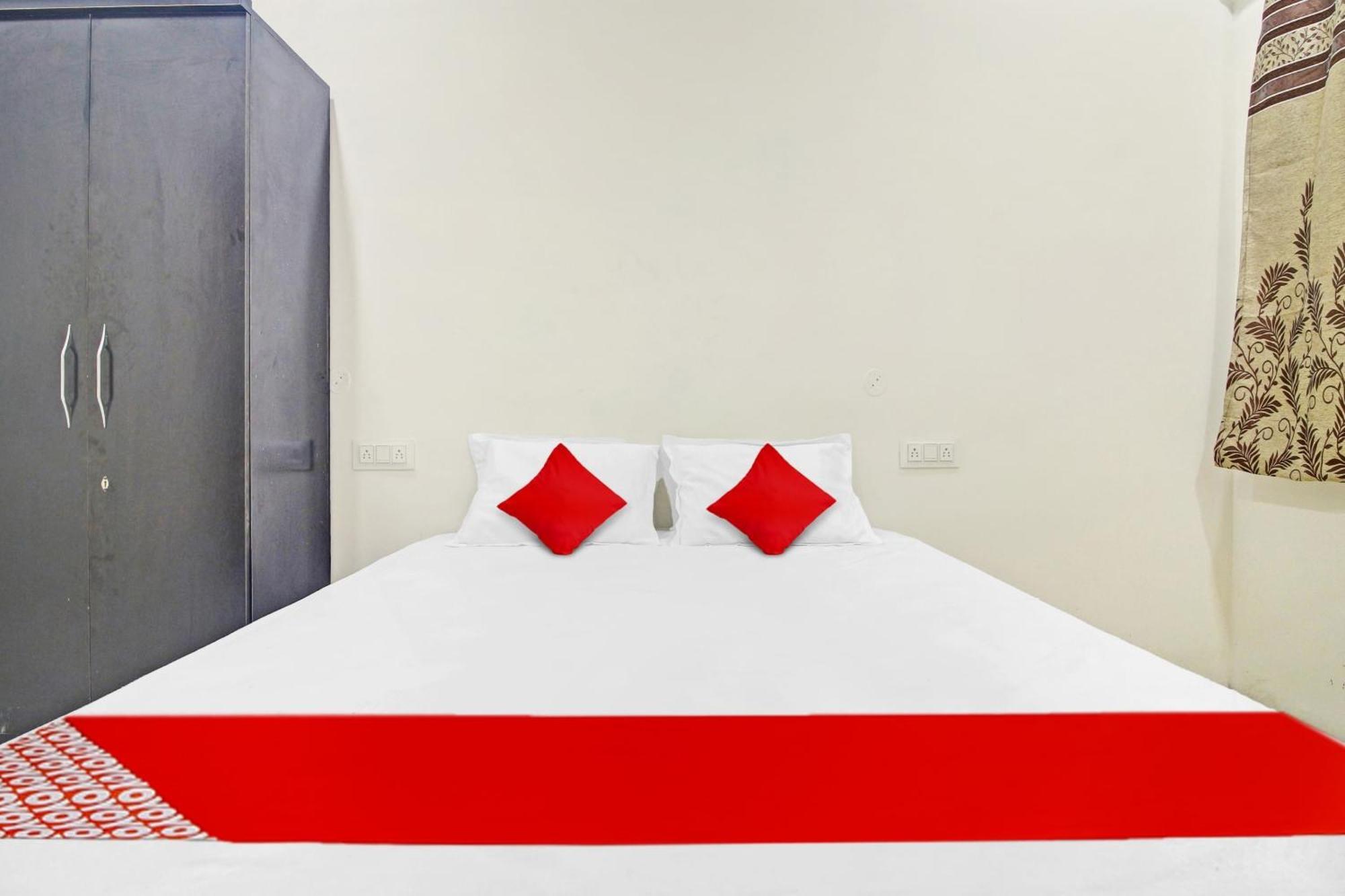 Hotel O Crossroad 3*