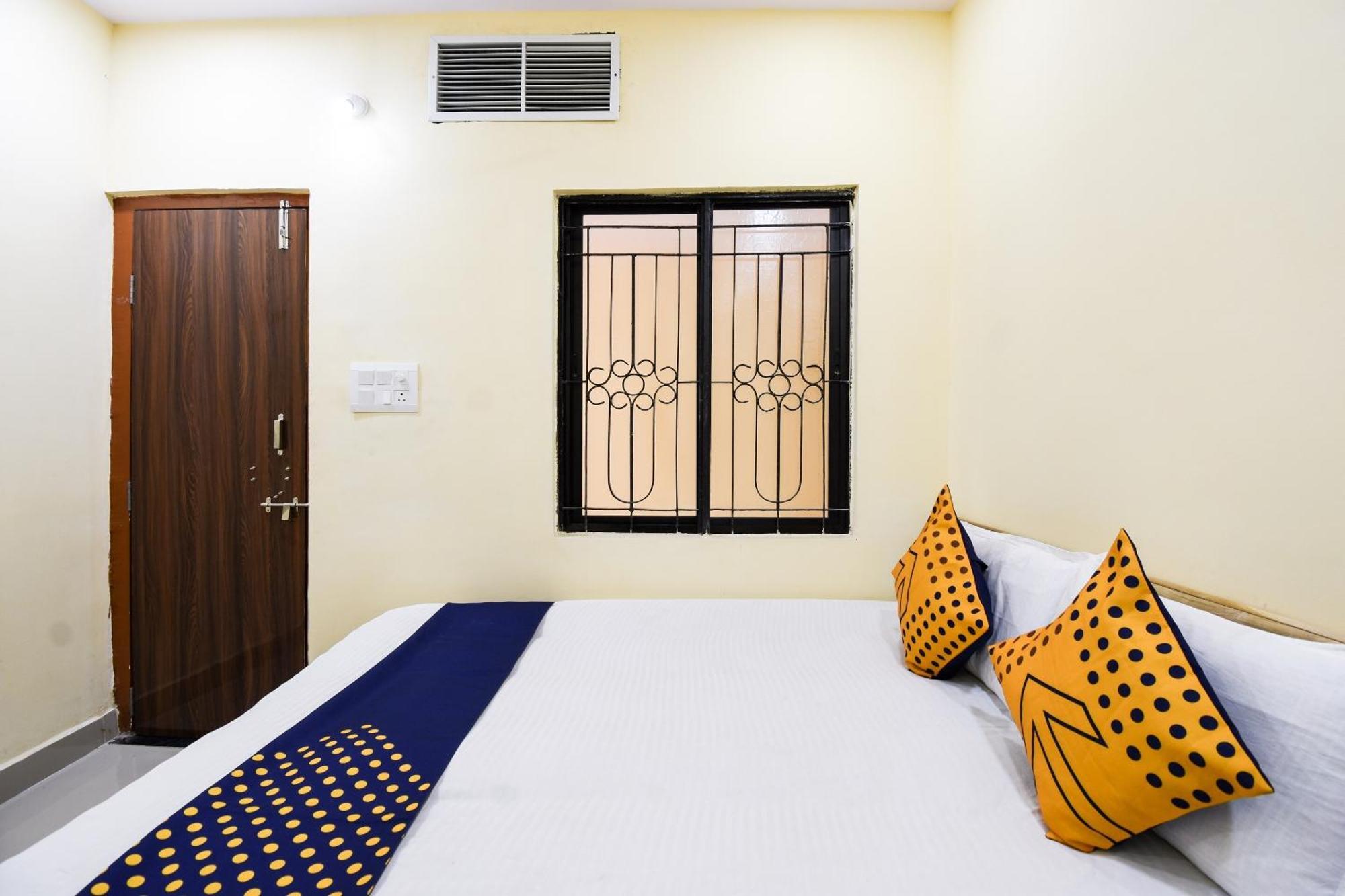 O Gaurav Hotel 2*