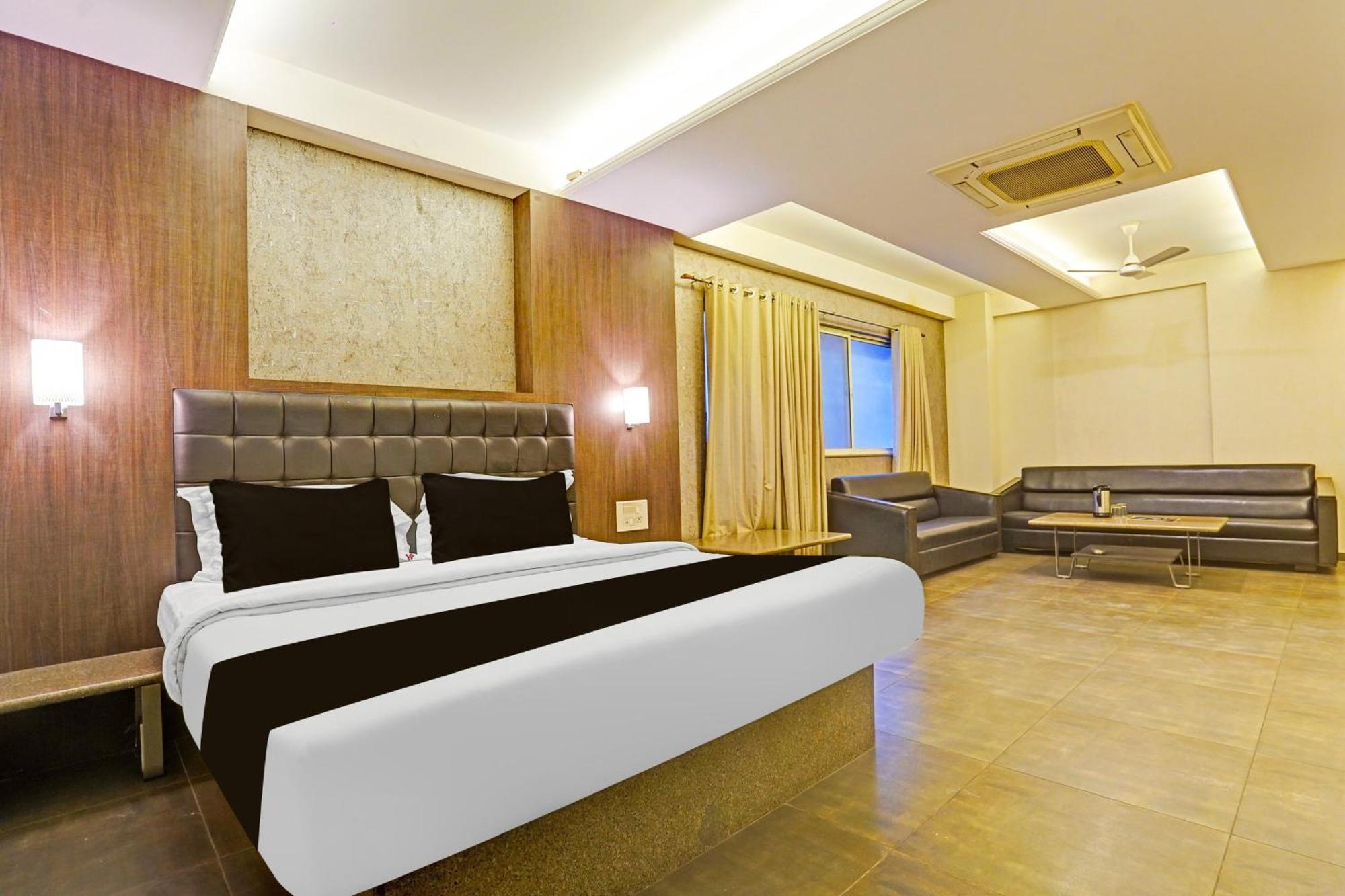 Collection O Railway Station Formerly Jagannath Deluxe Hotel *