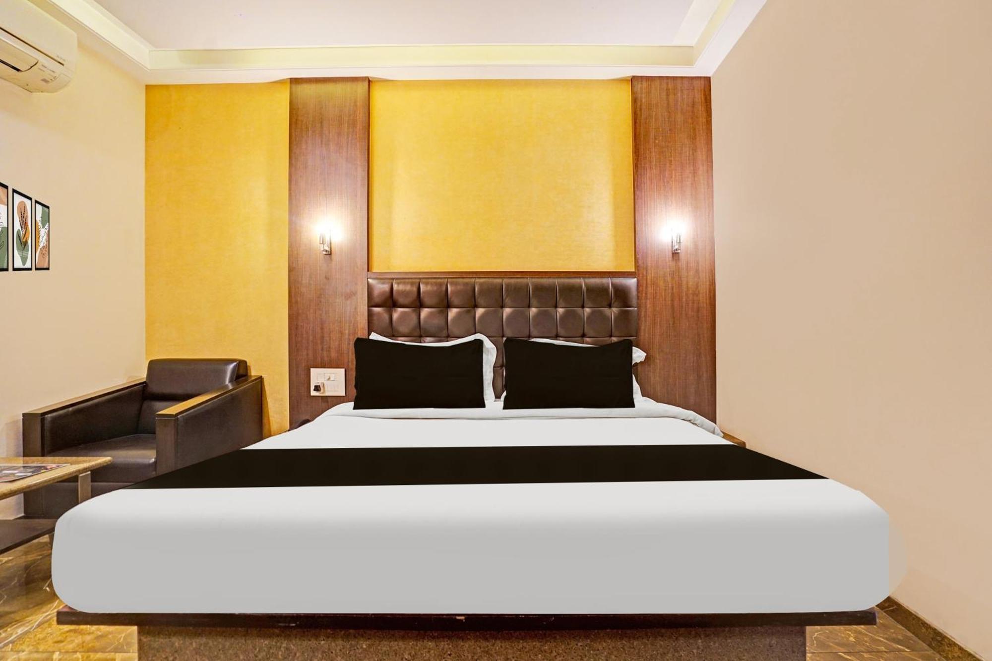 Collection O Railway Station Formerly Jagannath Deluxe Hotel *