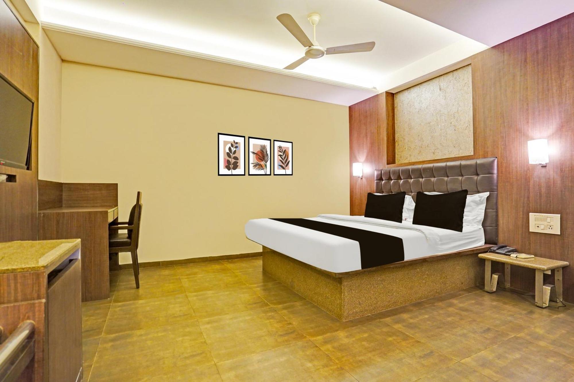 Collection O Railway Station Formerly Jagannath Deluxe Nagpur