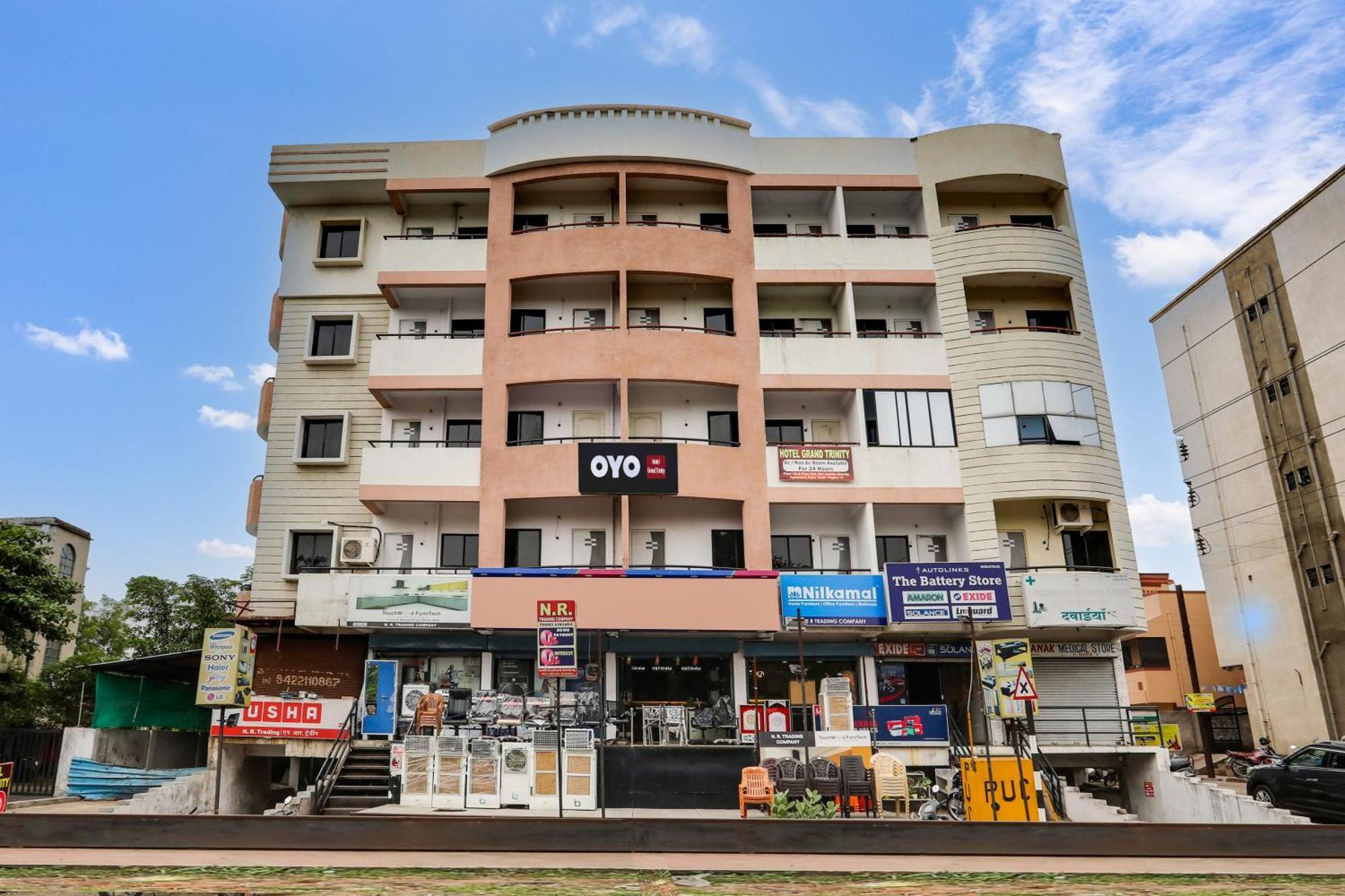 Hotel O Grand Trinity Nagpur