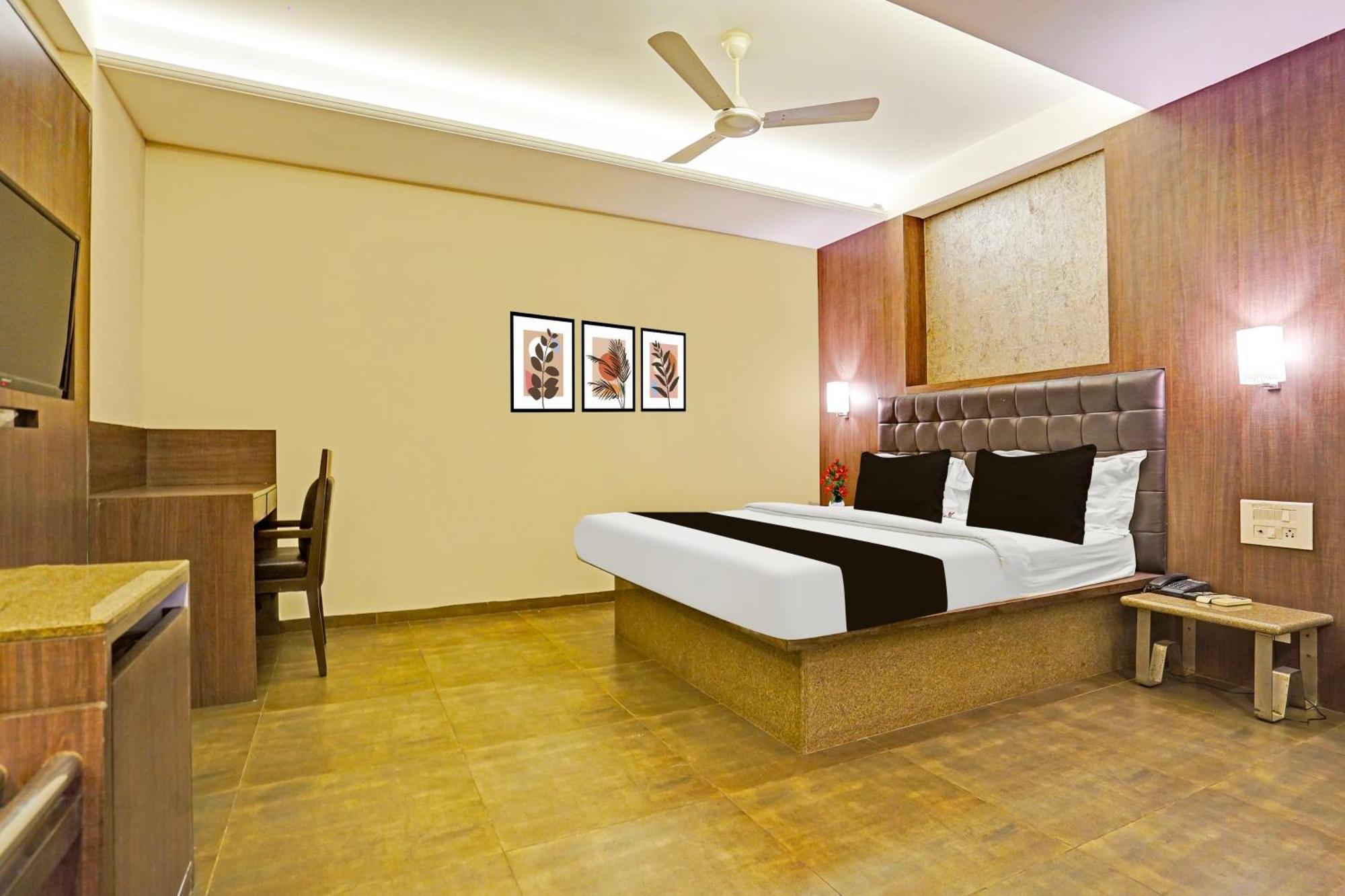 Collection O Railway Station Formerly Jagannath Deluxe Hotel
