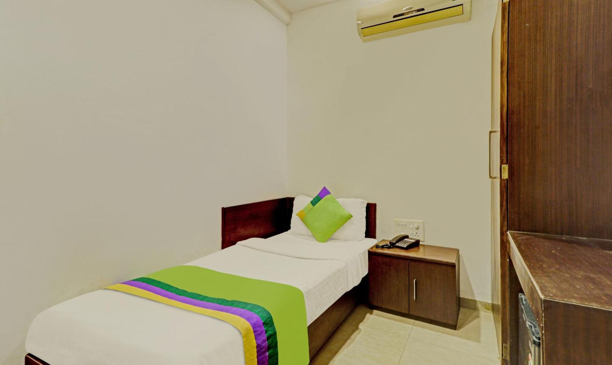 Hotel Loharkar 3*