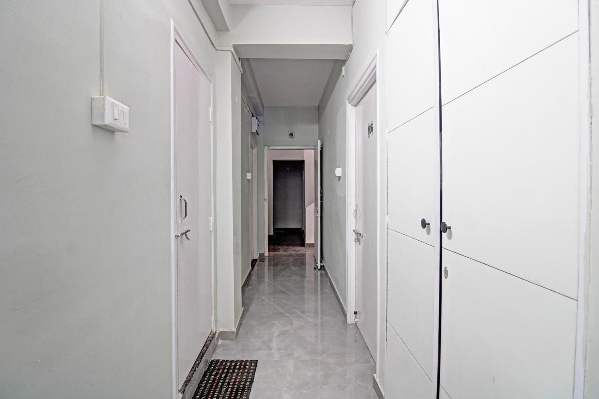 Hotel Super Hotel O Moonlight Inn 4*