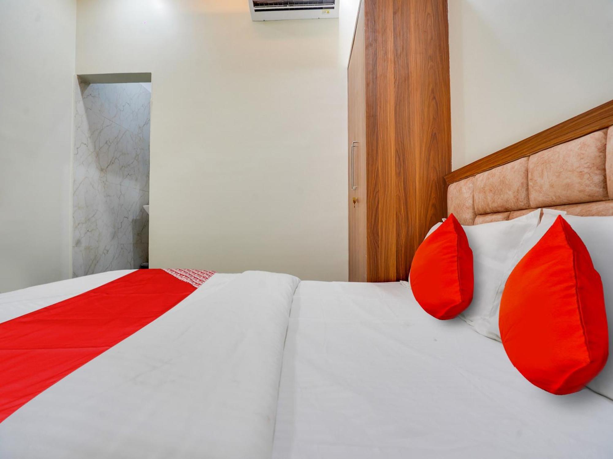 Hotel Hotel O R.S. 4*