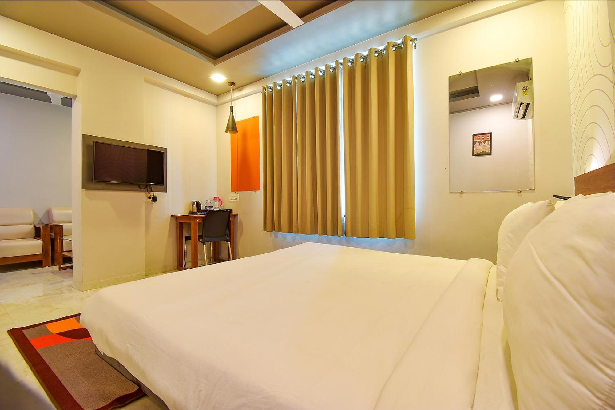 Hotel Manomay Homes 3*