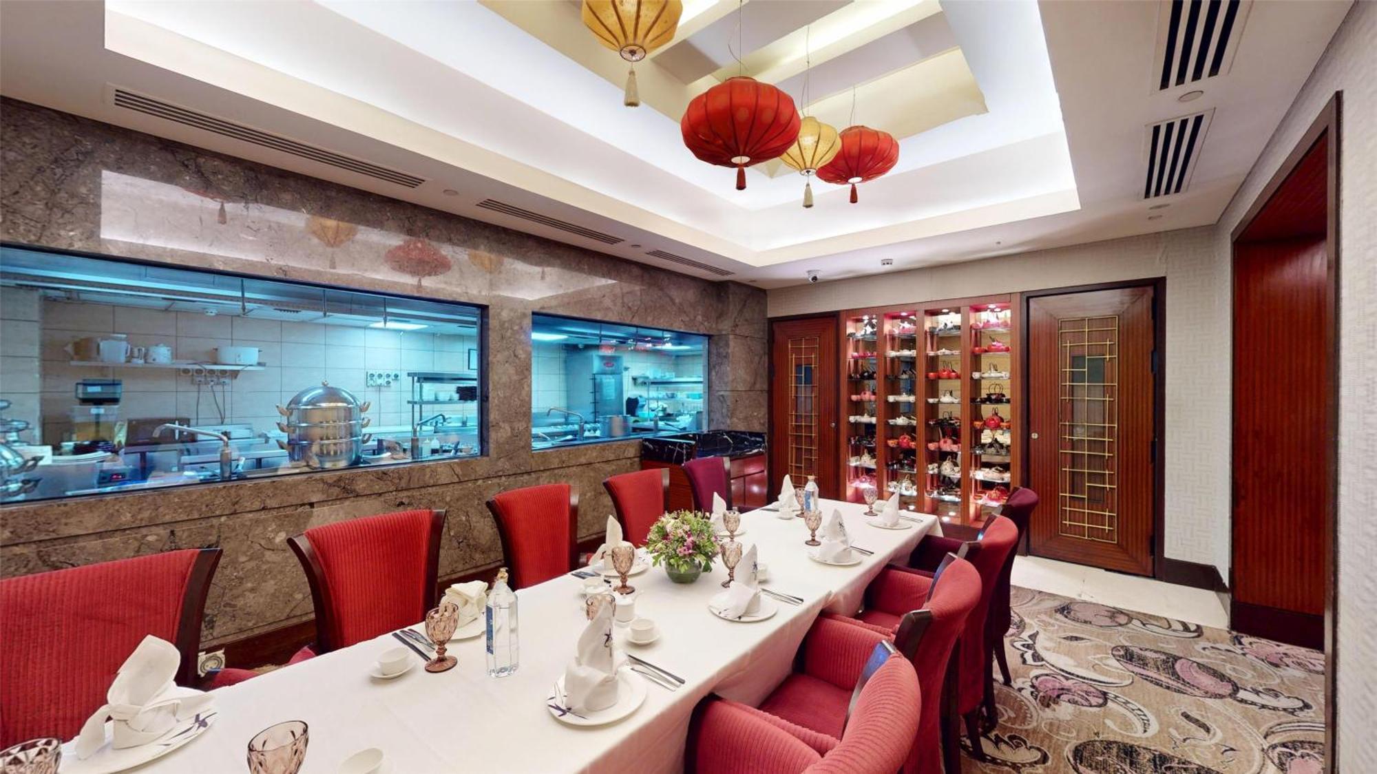 Radisson Blu Hotel, 5*