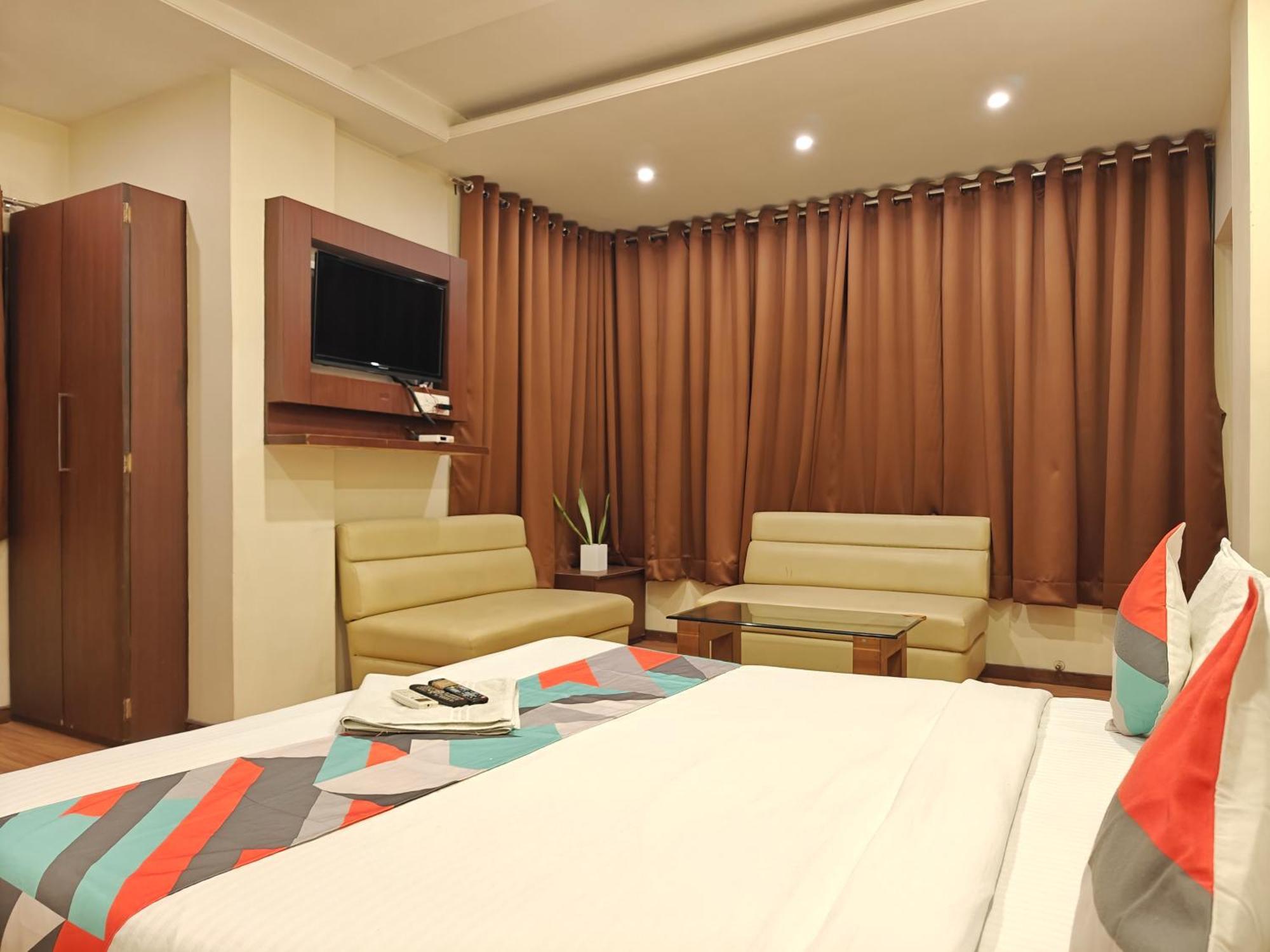 Loharkar Hotel
