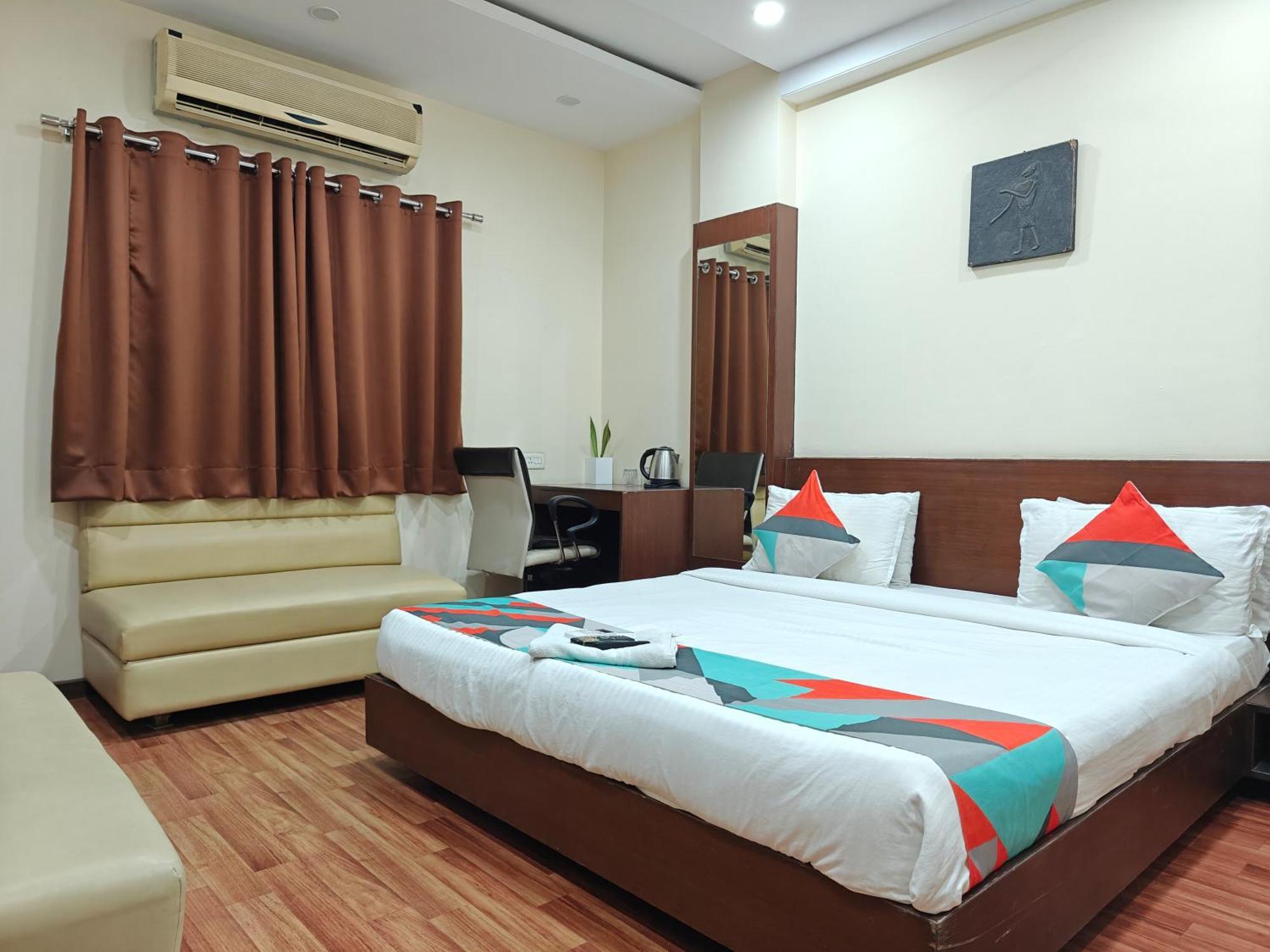 Loharkar Hotel