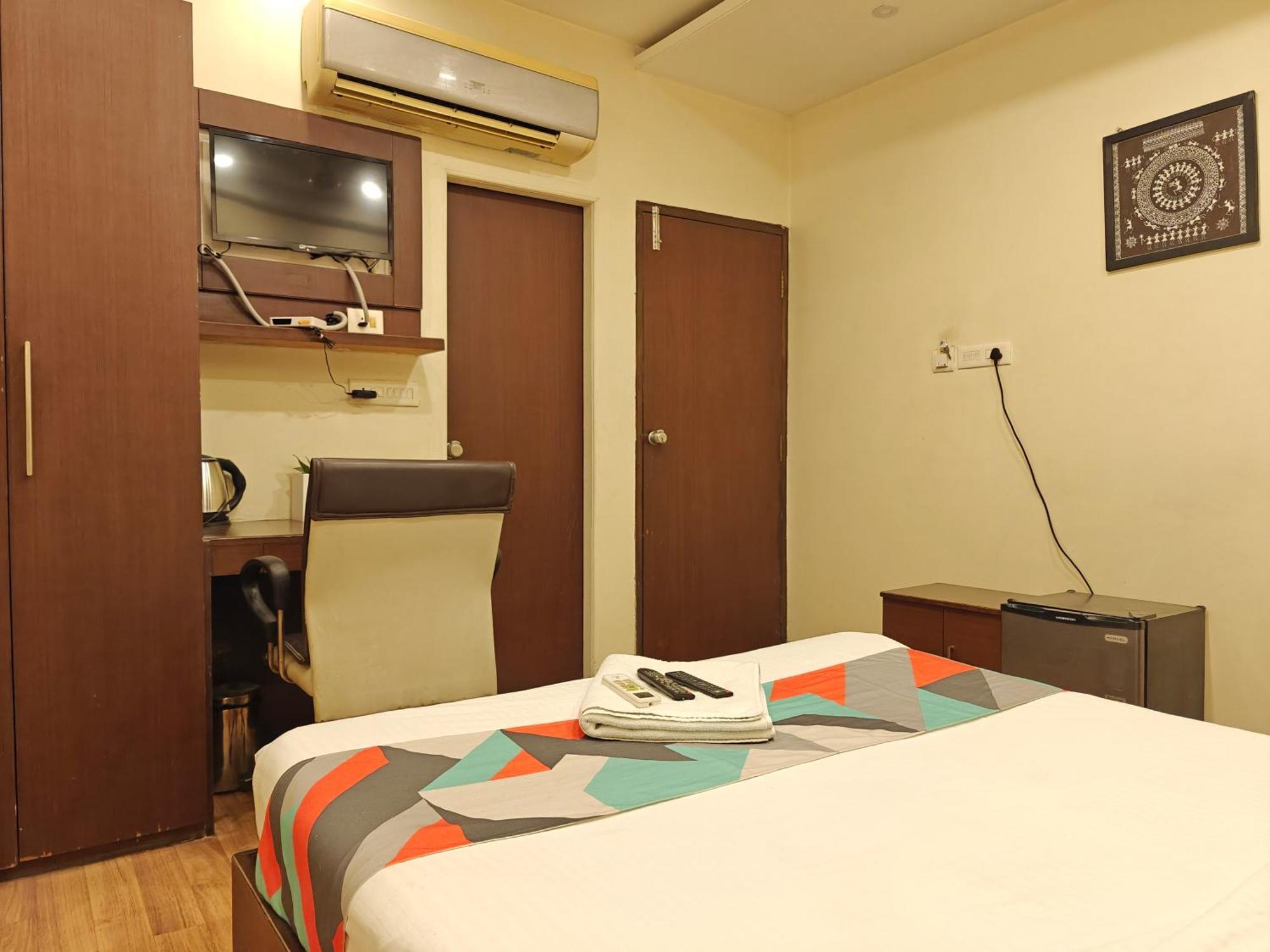 Loharkar Hotel