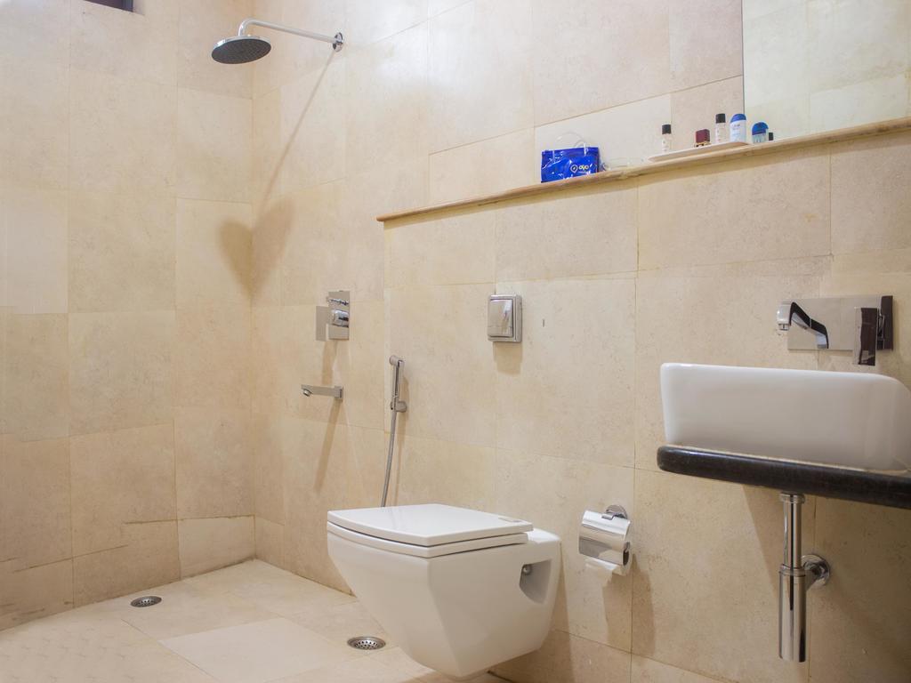 Oyo 1016 Heritage Embassy Hotel 3*