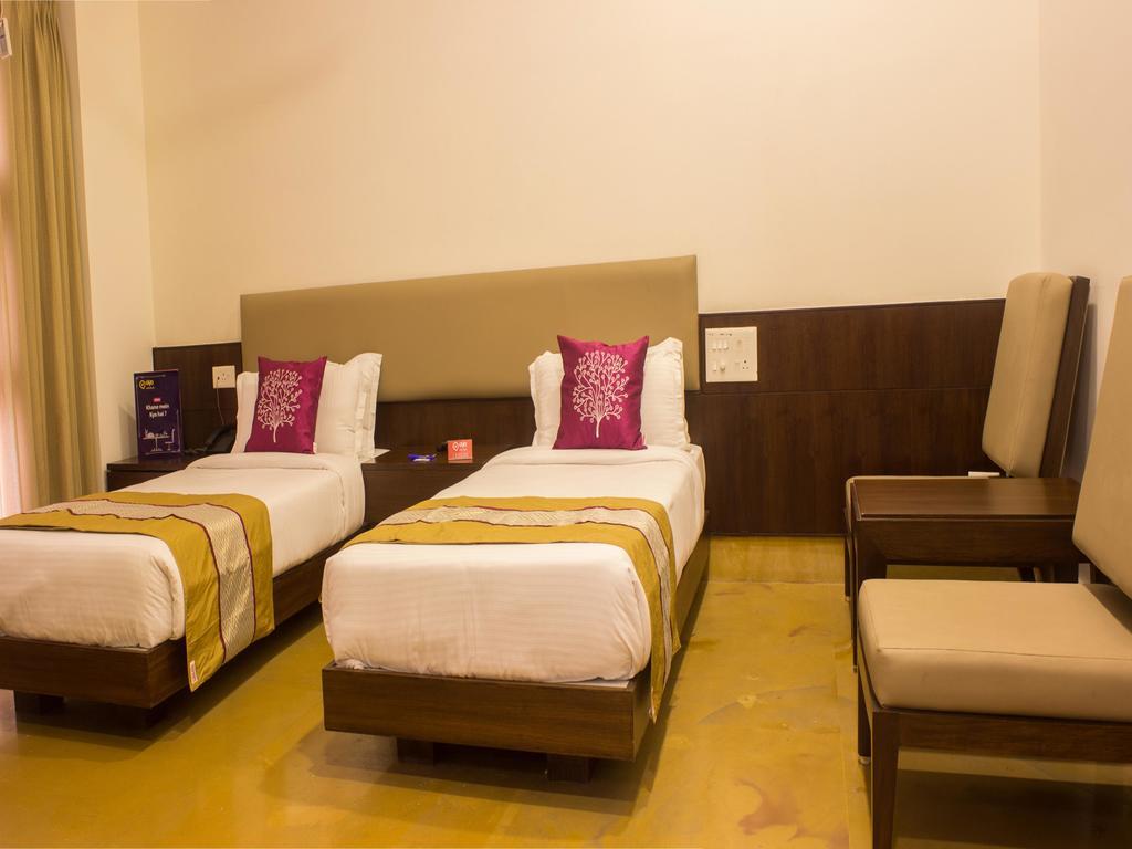 Hotel Oyo 1016 Heritage Embassy