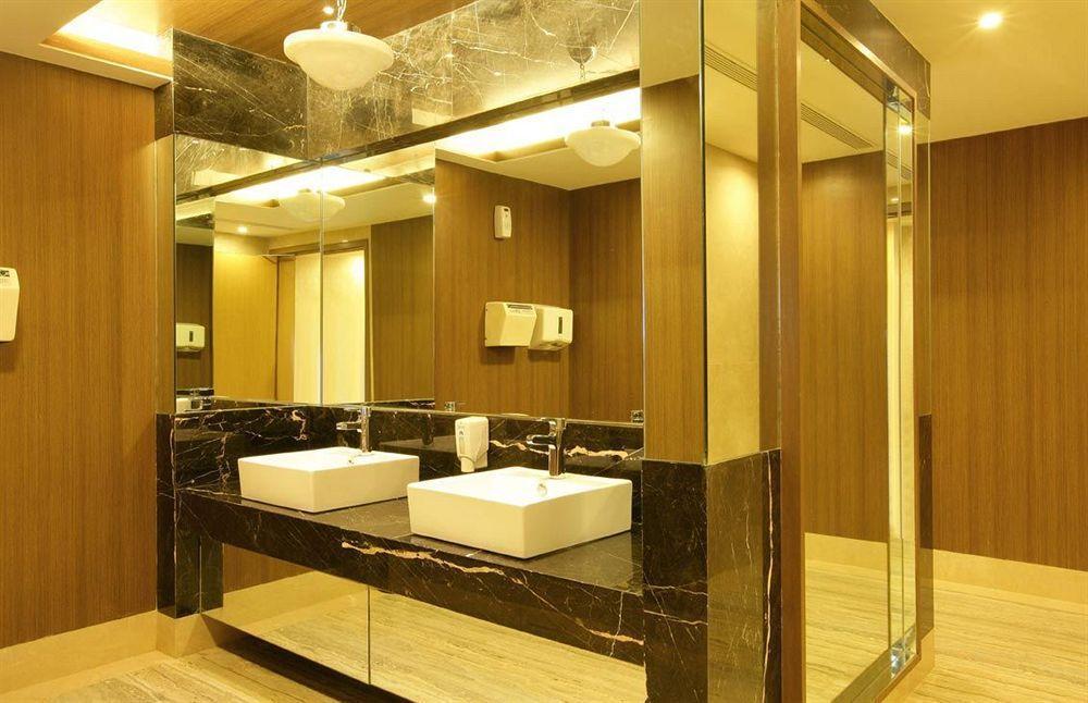 Le Meridien 5* Nagpur