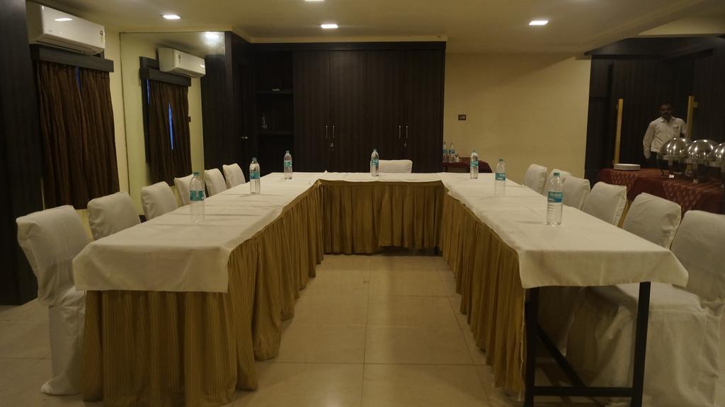 Parashar Check Hotel Nagpur