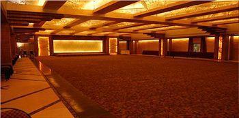 Centre Point 5*