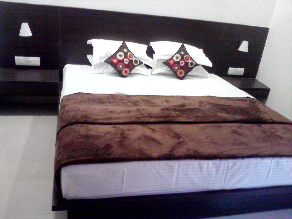 Hotel Woodlands 3*