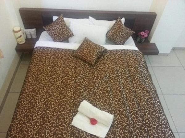 Mansarovar-a Budget Hotel