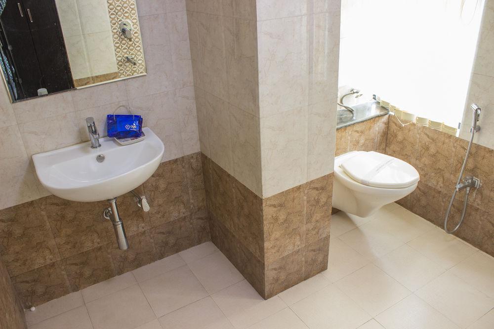 Oyo Premium Ganesh Peth Hotel 3*