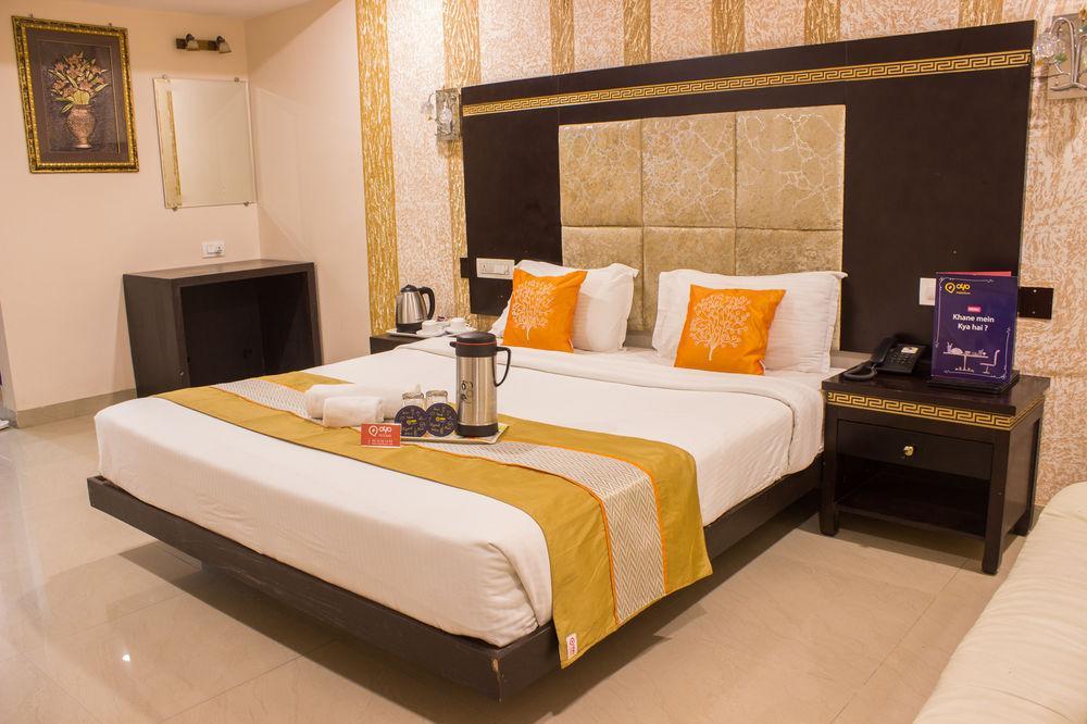 Oyo Premium Ganesh Peth Hotel