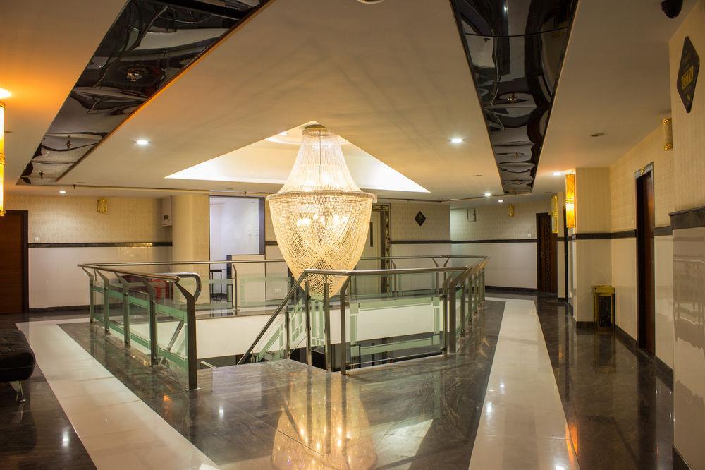 Oyo Premium Ganesh Peth Hotel 3*