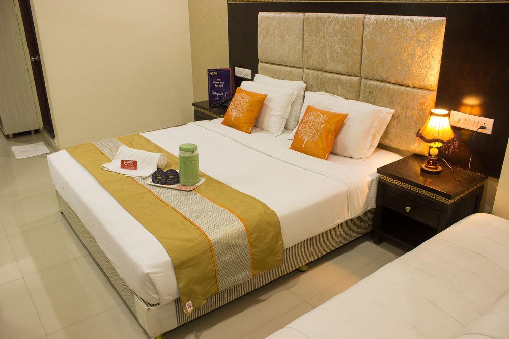 Collection O Orient Star 3* Nagpur