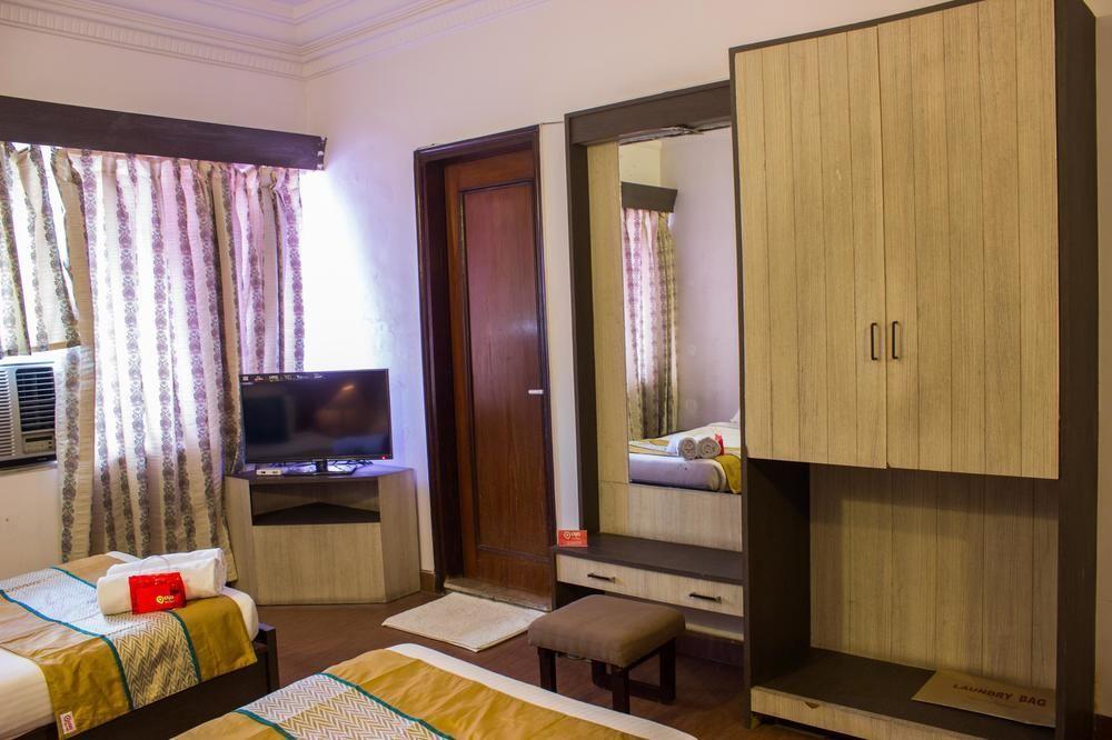 Oyo Premium Railway Station Hotel