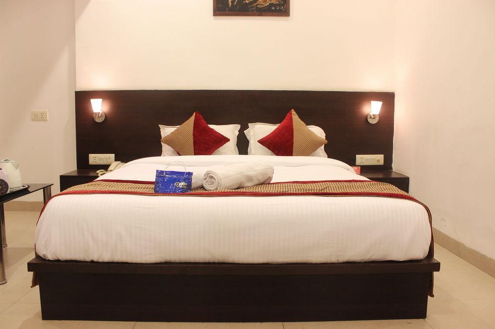 Oyo Premium Railway Station Hotel Nagpur
