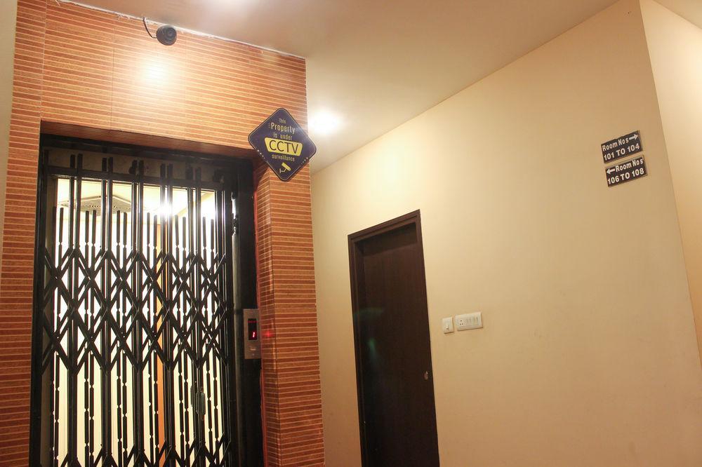Oyo Premium Railway Station Hotel Nagpur