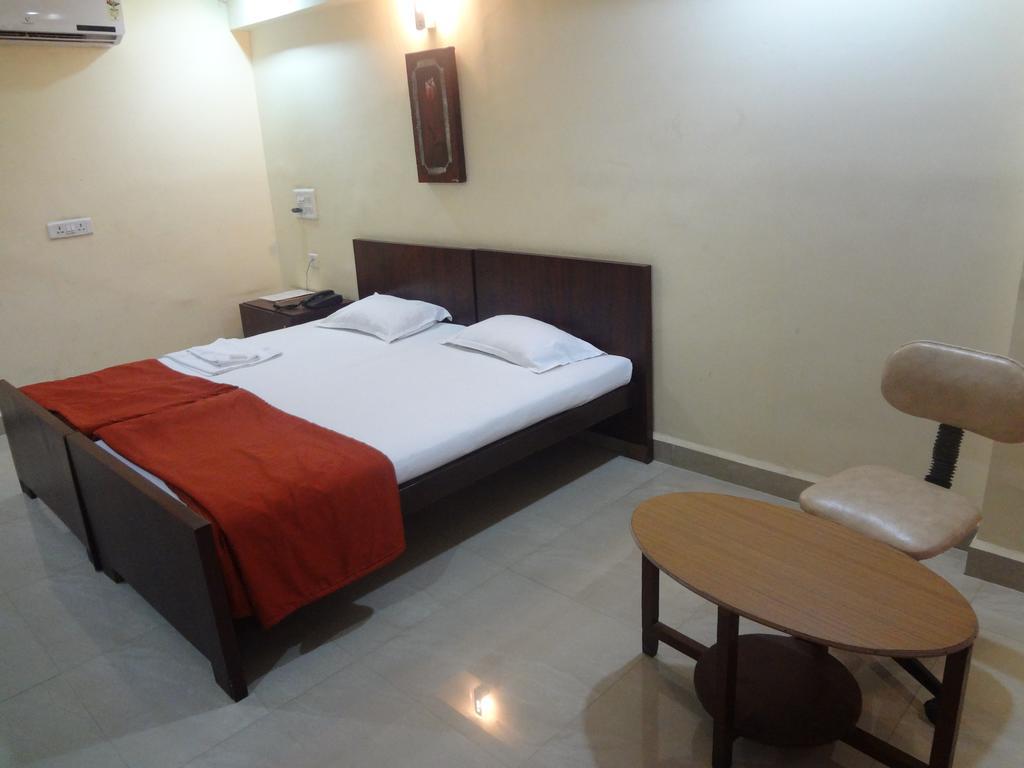 Aditya Hotel 3*