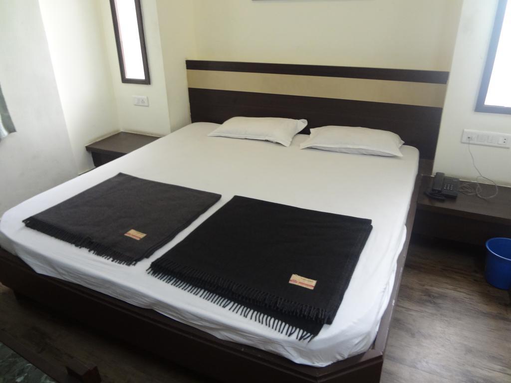 Chanakya Hotel