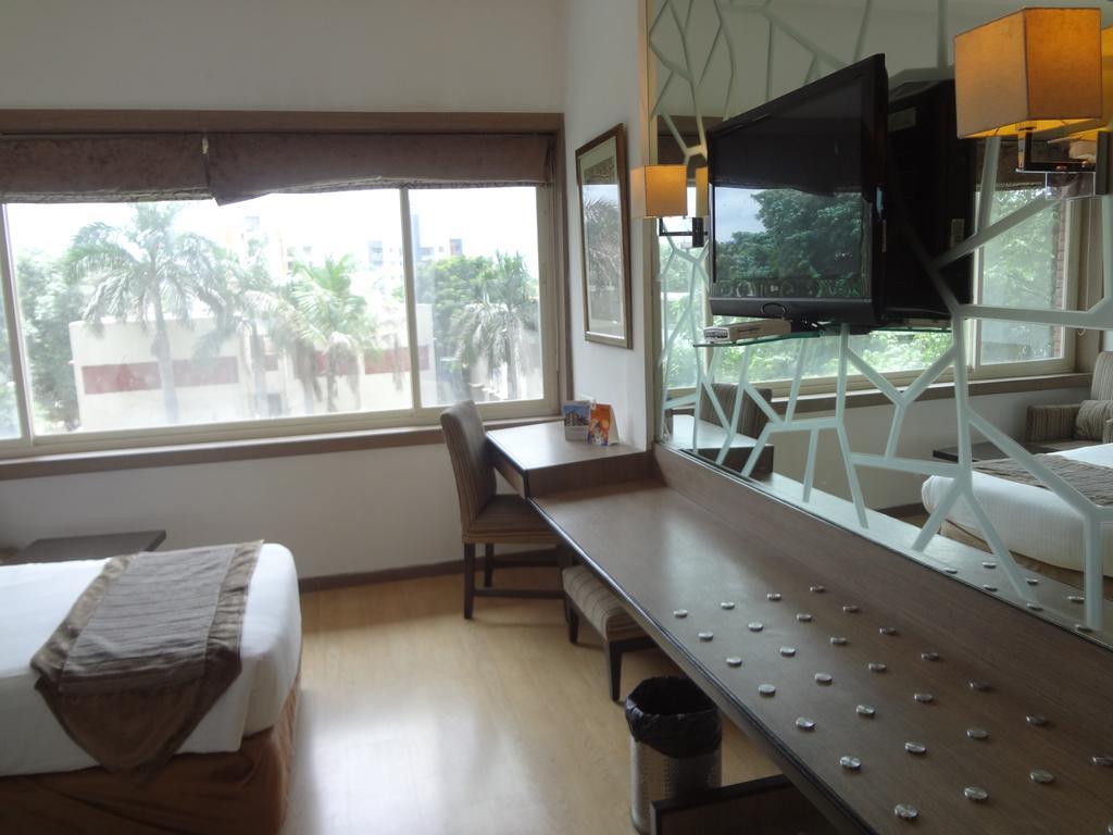 Airport Centre Point Hotel 3*