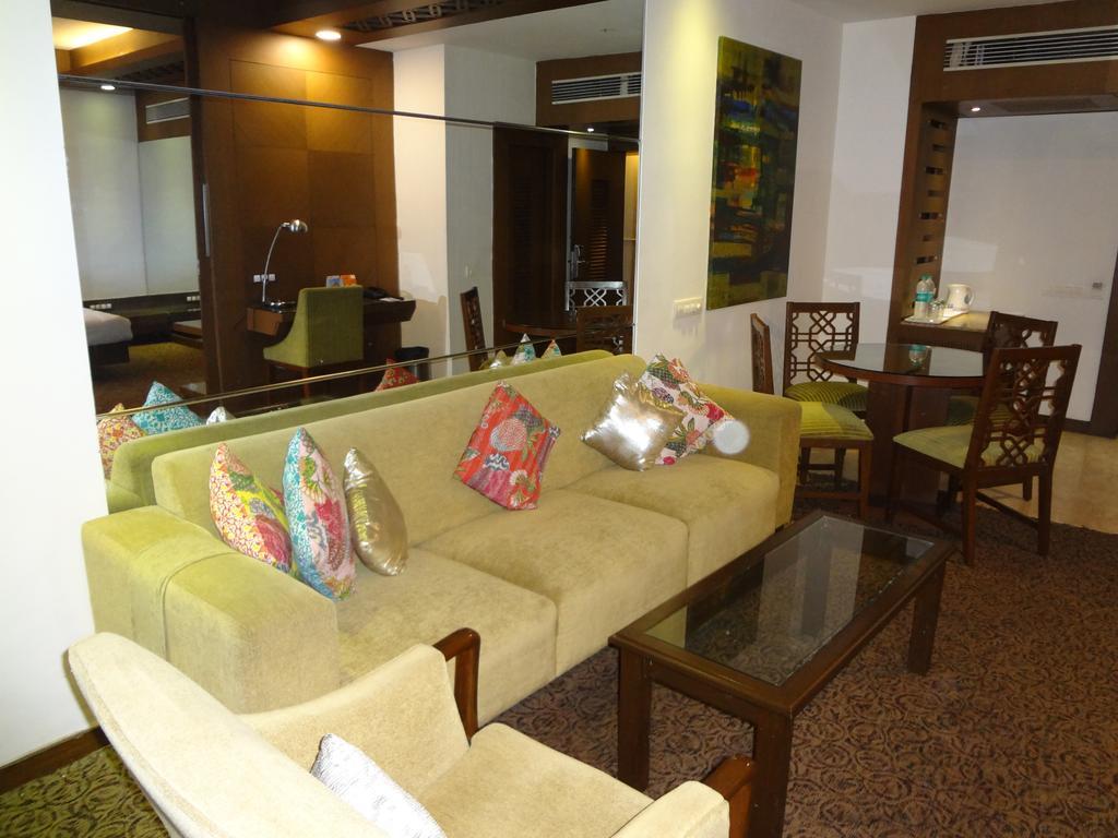 Hotel Airport Centre Point 3*