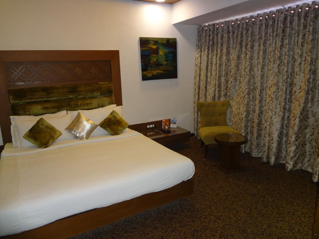 Airport Centre Point Hotel 3*