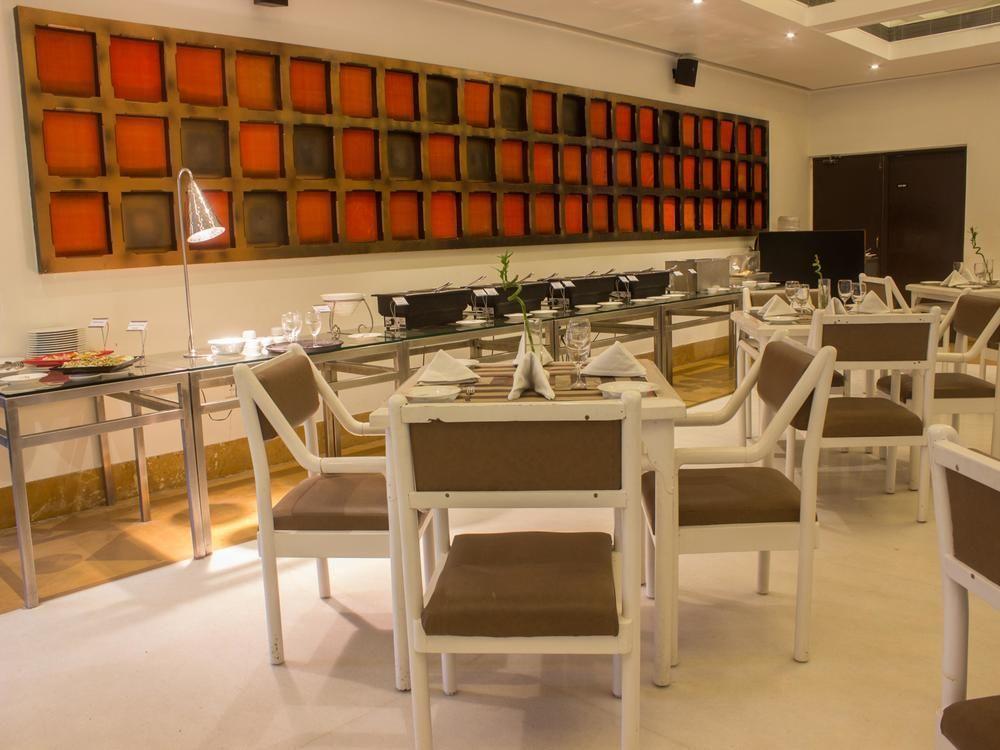 Oyo 1016 Heritage Embassy Hotel 3*