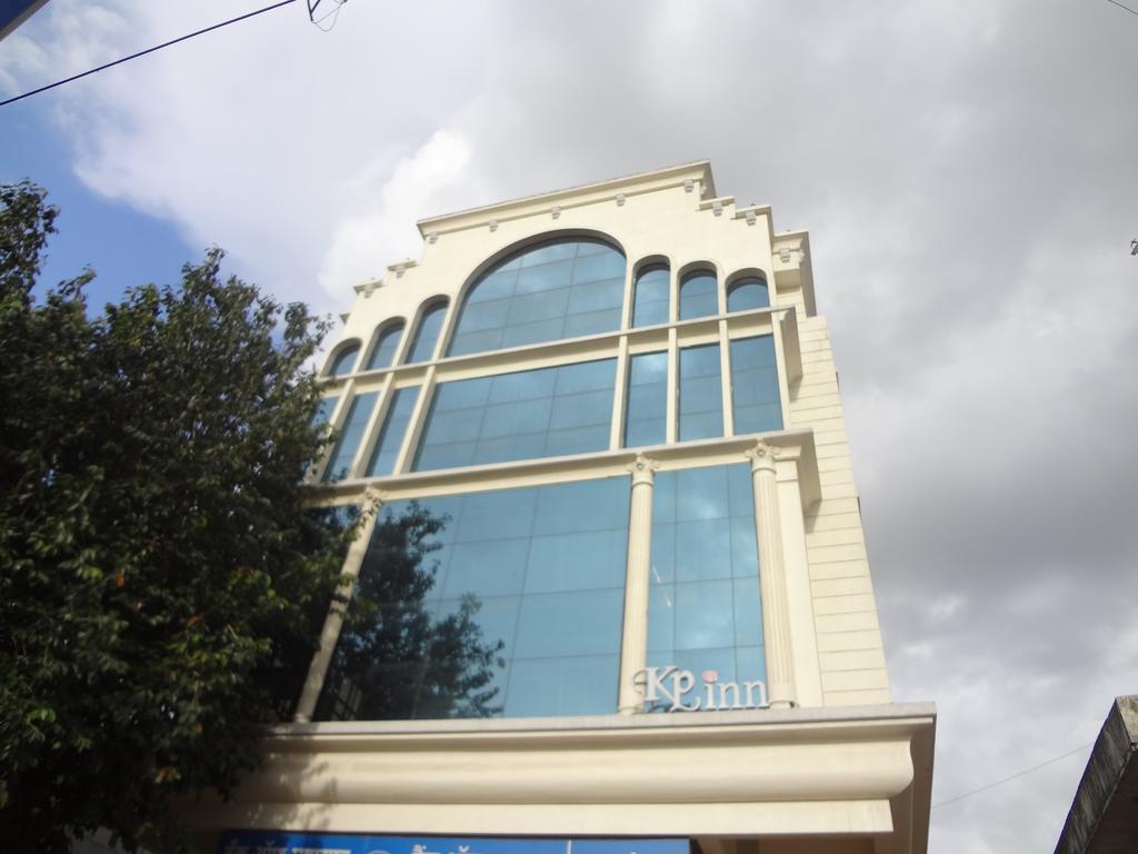 Guest house Oyo 2493 K P Nagpur