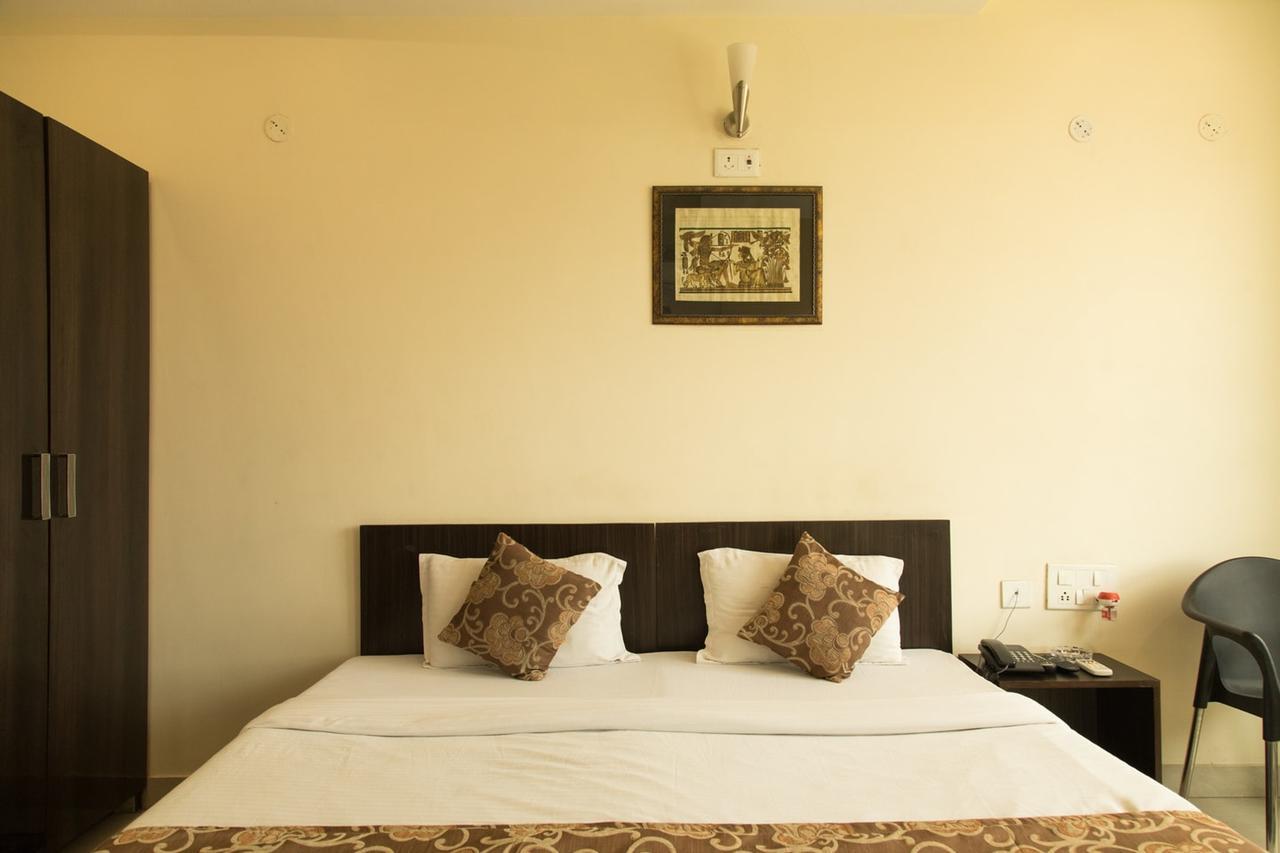Oyo 2493 K P Guest house Nagpur