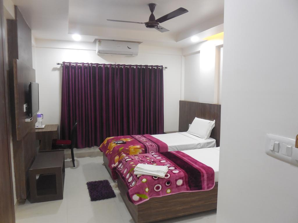 Hotel Jk 101 Asian Inn-nr. Empress Mall