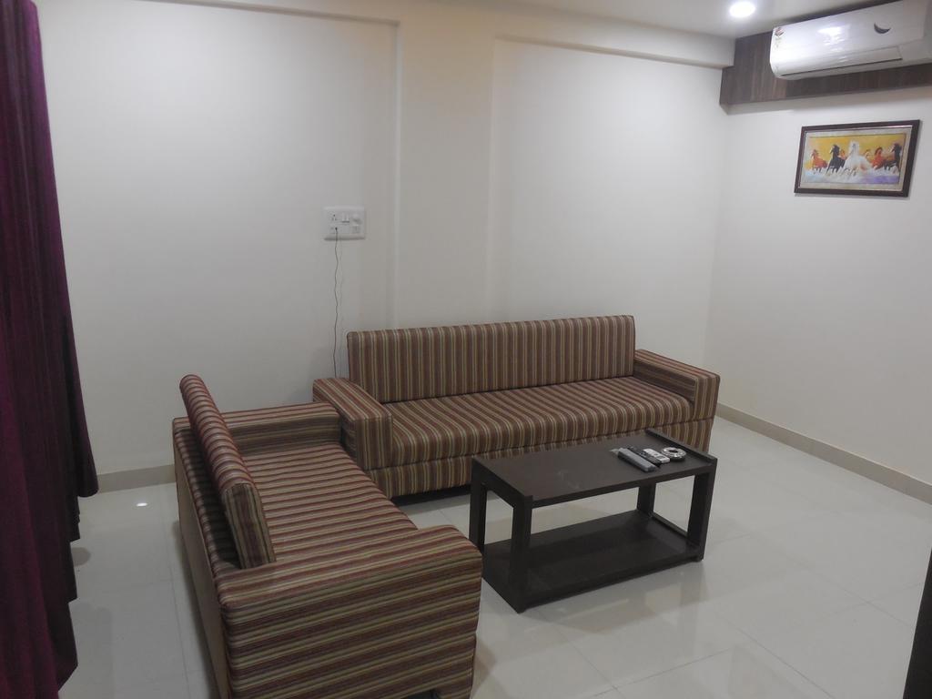 Jk 101 Asian Inn-nr. Empress Mall