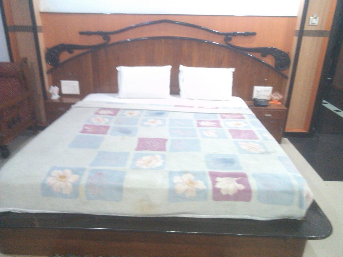 Rahul Hotel